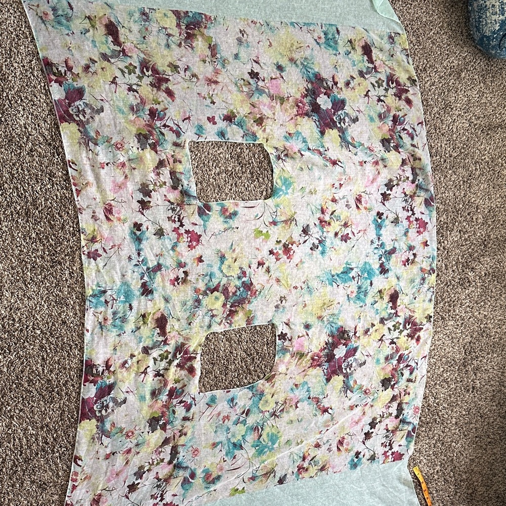 Floral Sheer Vest - Picture 7 of 7